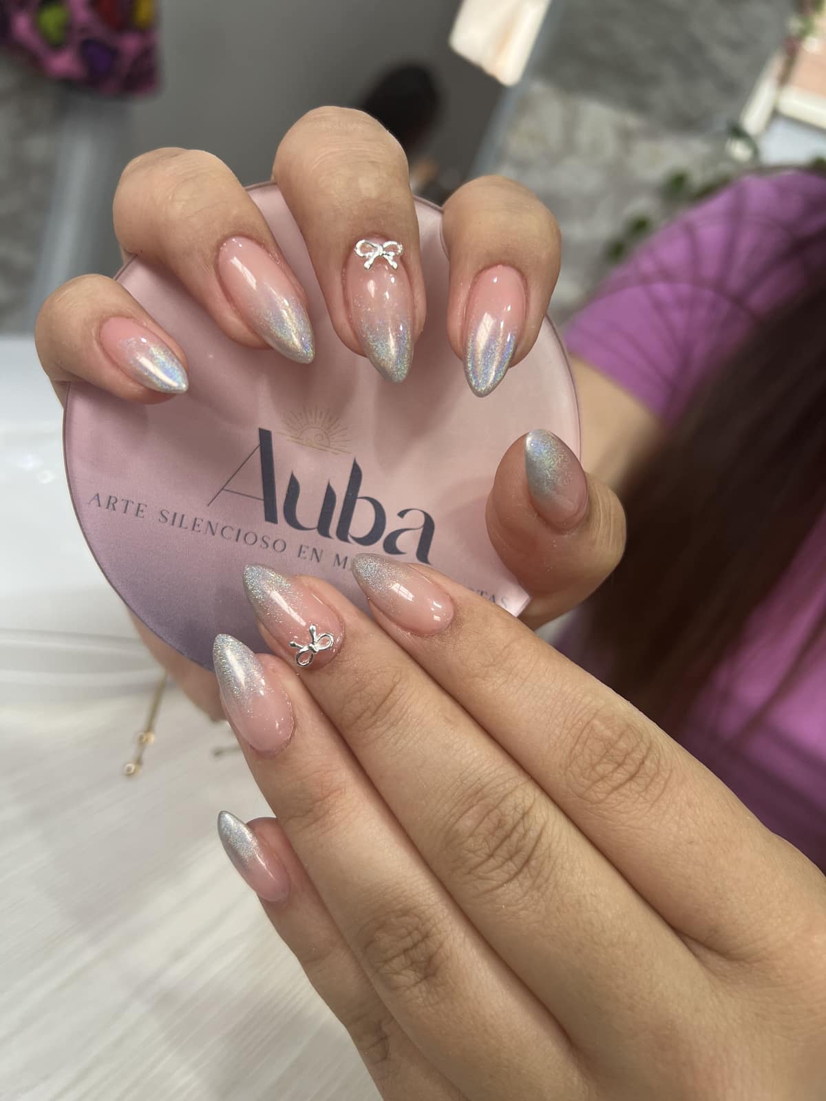 Uñas acrílicas esculpidas - AUBA Beauty Studio